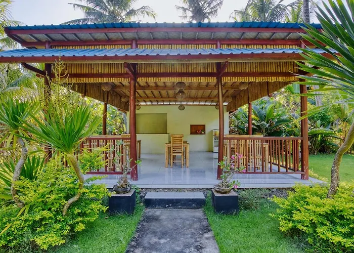 Puri Yalus Toyapakeh