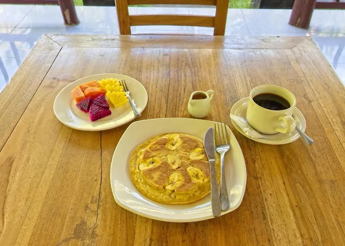 Puri Yalus Toyapakeh